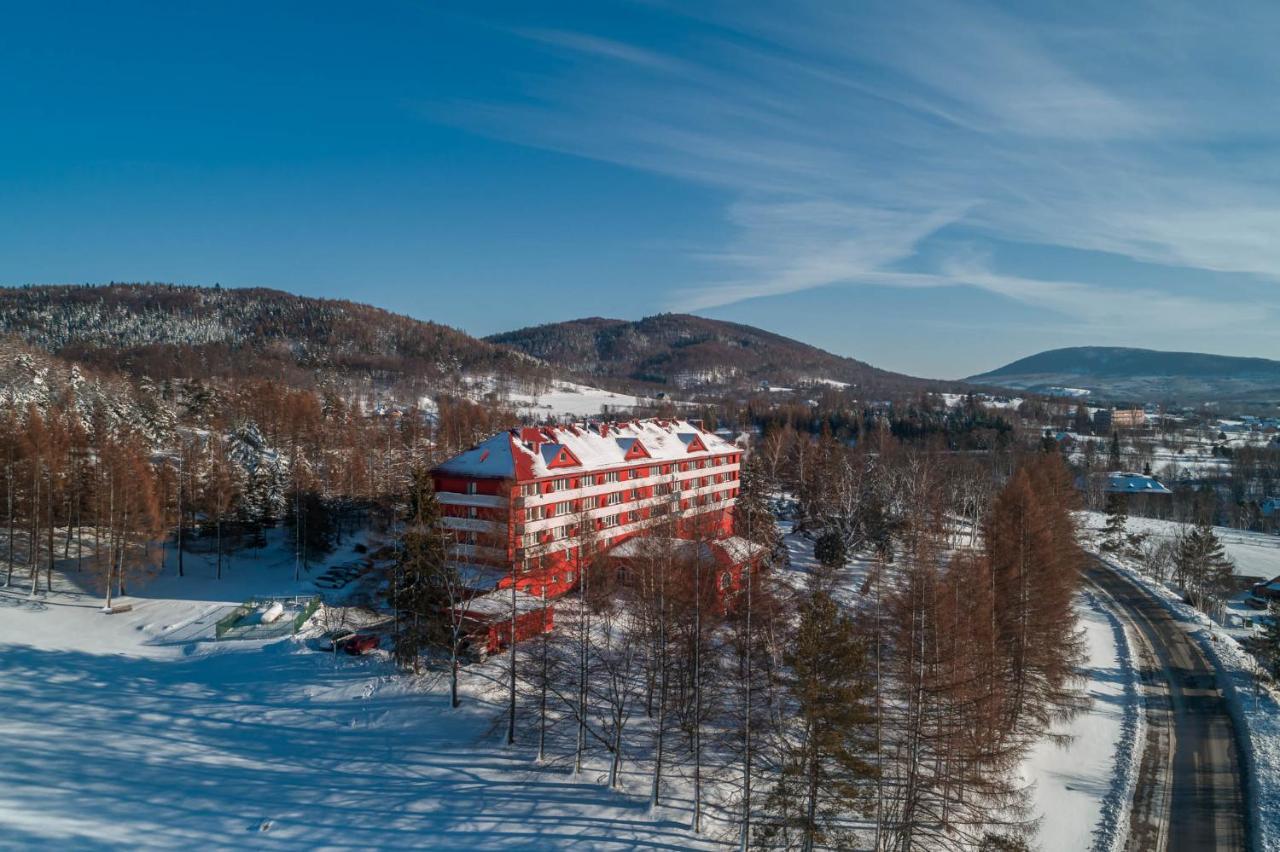 Osrodek Uzdrowiskowy Beskid 호텔 Wysowa-Zdrój 외부 사진